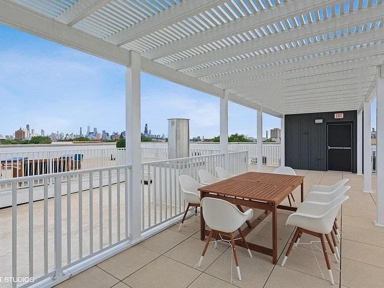 2353 W Wabansia Ave #308 — Photo 4