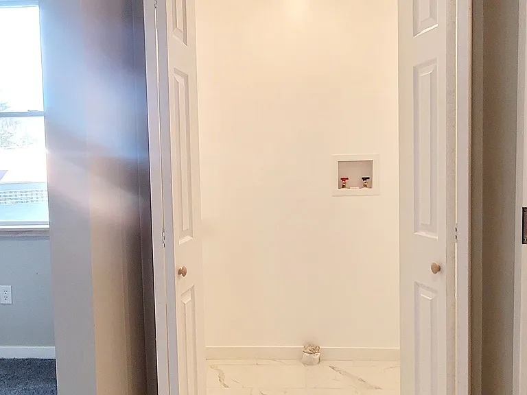 521 E Main St #103 — Photo 3