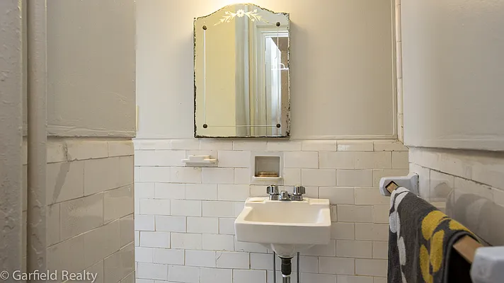 Sold by Garfield Realty  | media 38