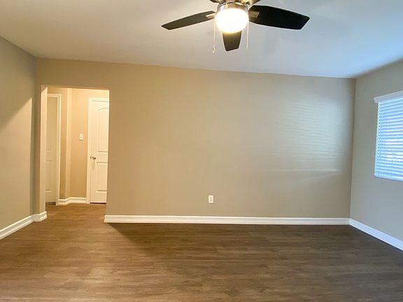 3rd image of 4233 Euclid Ave #4243-1/2