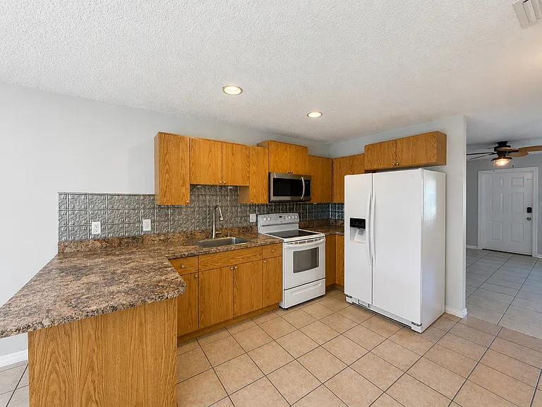 2478 NW Holiday Ct — Photo 19
