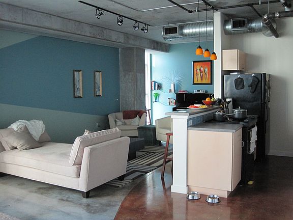 5th image of 2000 Bagby St APT 11417