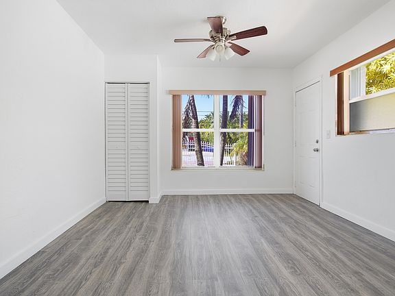 5th image of 2761 SW 33rd Ct #C