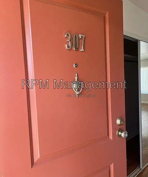 20327 Saticoy St #307 — Photo 10