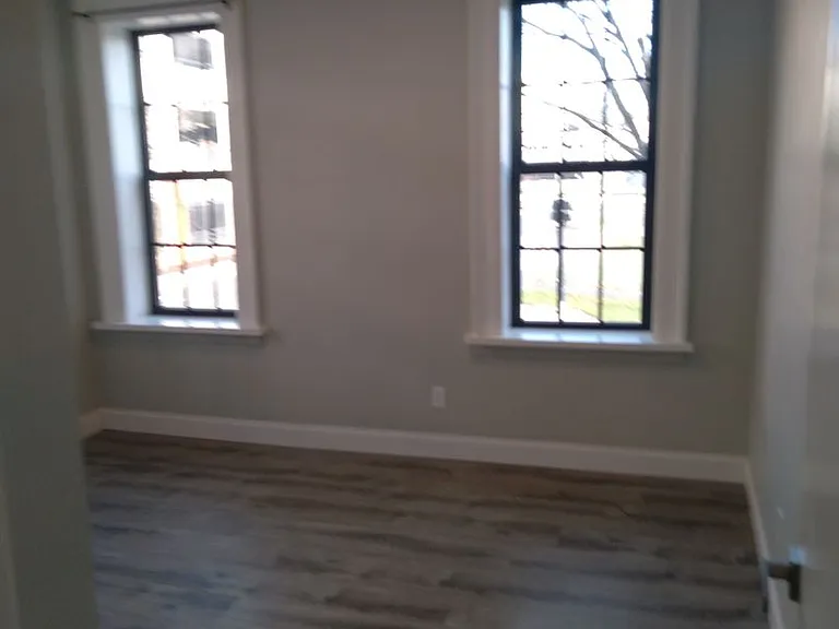140 Hamilton St — Photo 3