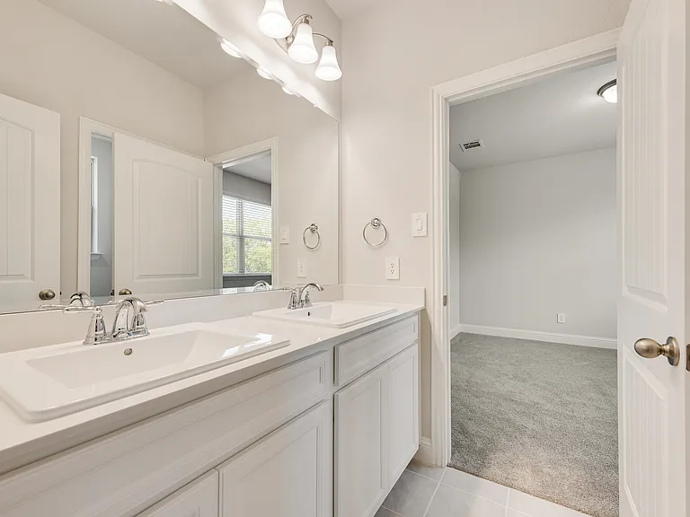 306 Duxbury Ct — Photo 31