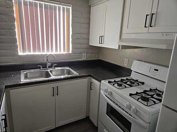 2nd image of 400 N Westmoreland Ave #C