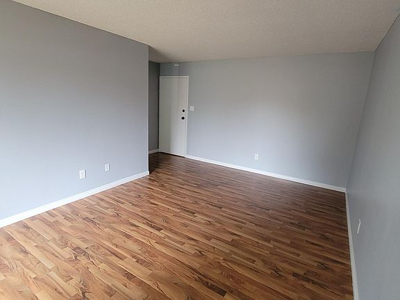 5th image of 11255 31st Ave NW #6