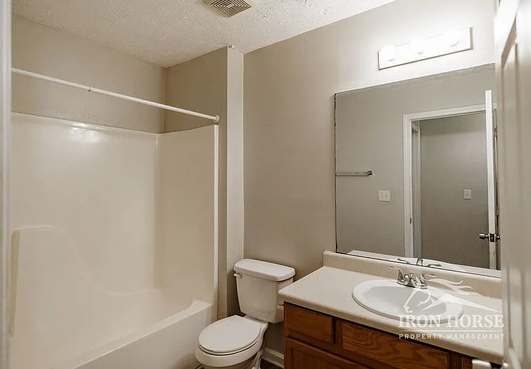 605 Baron Dr #B — Photo 13