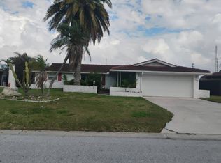5308 Pilots Pl, New Port Richey, FL 34652