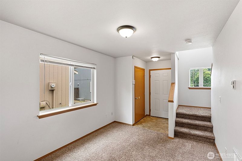 4th image of 4909 Bowwood Circle NE