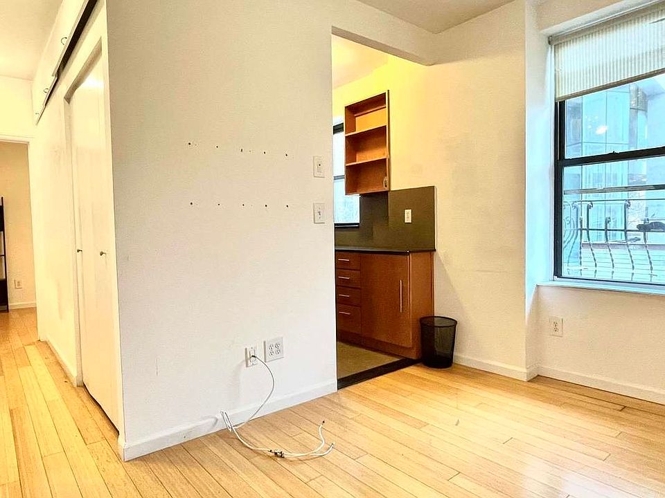 1st image of 26 Grand St APT 9