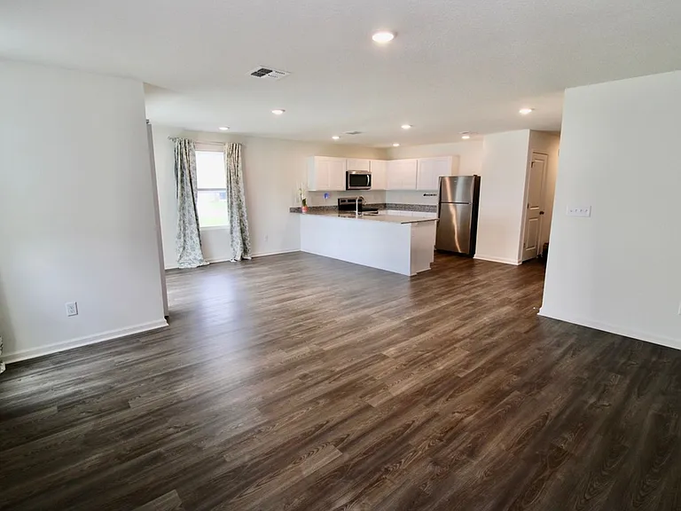 205 Landing Blvd — Photo 15