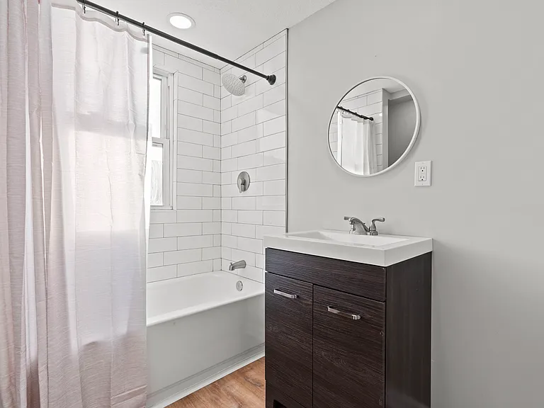 316 W Park St — Photo 3