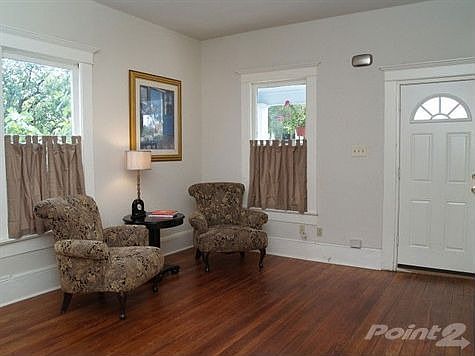 tour538599_Living_640_480