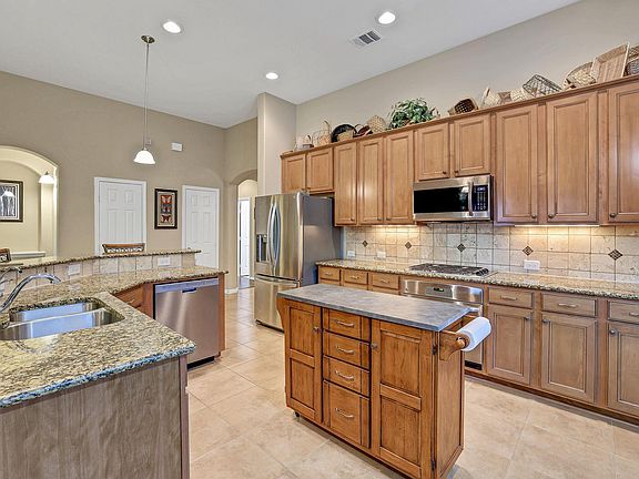 5th image of 21394 Kings Mill Ln