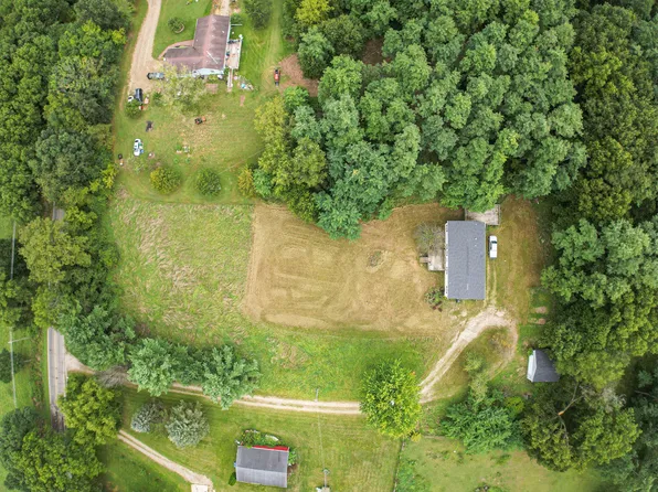 9491 Thorne Rd, Horton, MI 49246