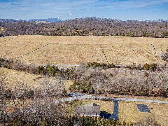 5th image of 125 Lancaster Rd