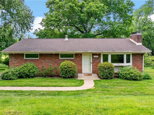 109 Elm Ln, Coraopolis, PA 15108