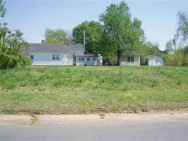 2nd image of 1509 S Izard St