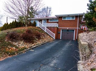 953 Forsythe Rd, Carnegie, PA 15106