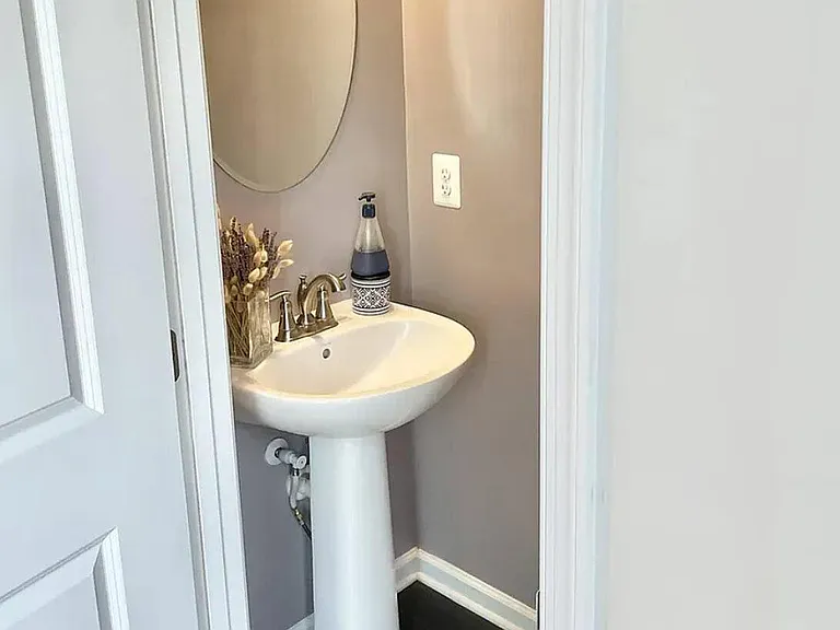 3634 Commodore Joshua Barney Dr NE — Photo 30