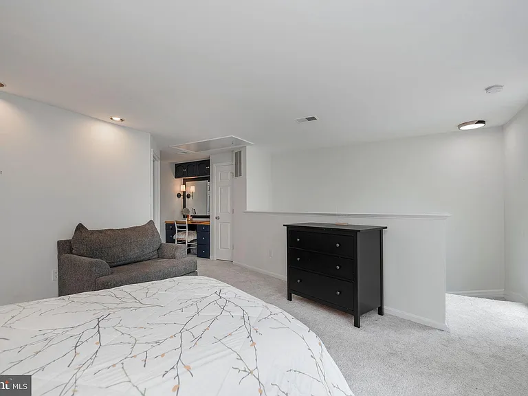 7317 Castleberg Ct — Photo 14