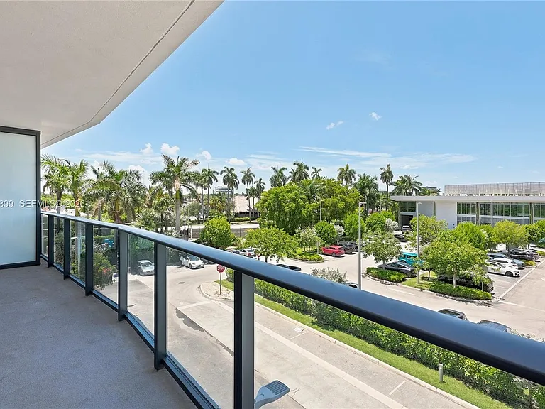 1179 E Hallandale Blvd #302 — Photo 15