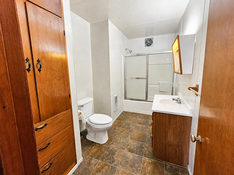 6505 Karch Rd — Photo 11