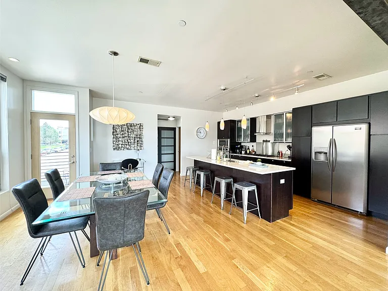960 E Hampden Ave #B — Photo 3