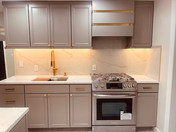 3rd image of 47 Romaine Ave Floor 1