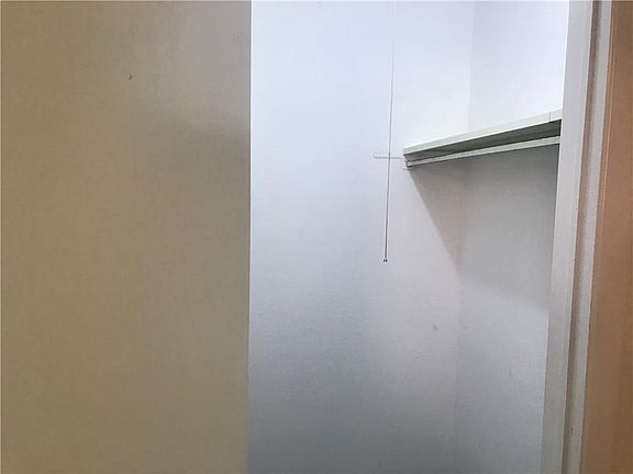 5th image of 3903 Peterson Ave APT 103