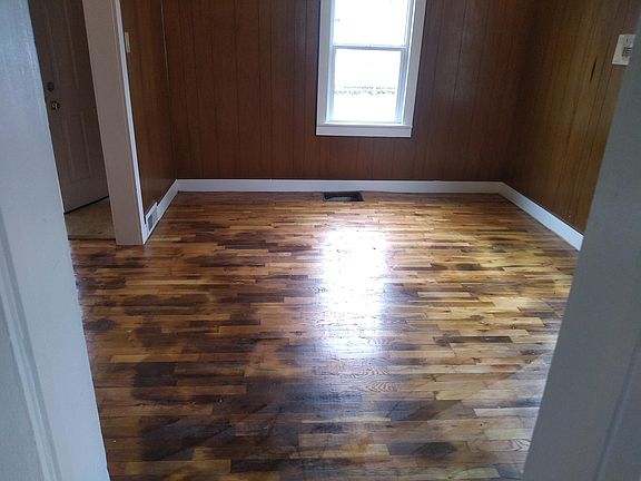2nd image of 837 S 18th St