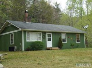 51 Sand Rock Rd, Lake Toxaway, NC 28747