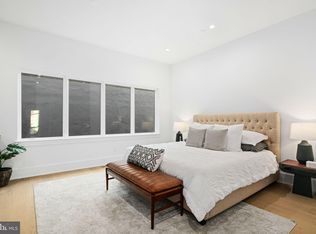 1108 Cypress St, Philadelphia, PA 19107