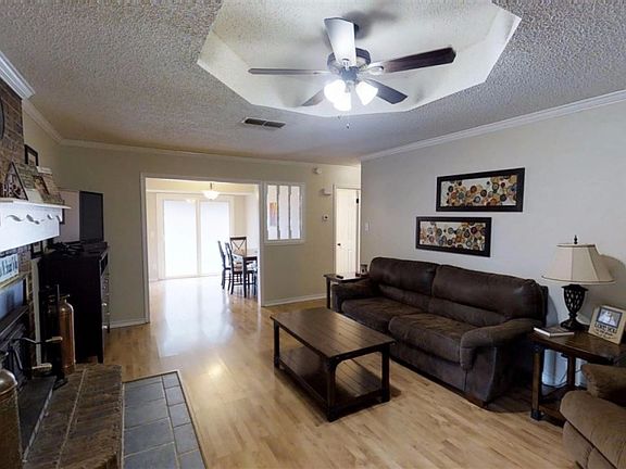 5th image of 6106 Pebble Brook Dr
