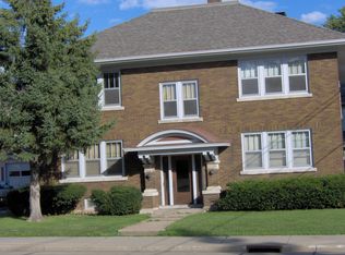 424 Wisconsin St, Oshkosh, WI 54901