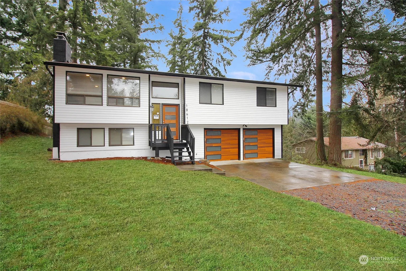 18612 65th Street E photo 1