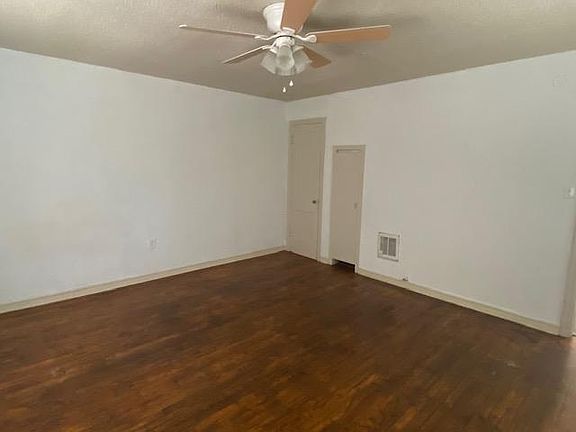 3rd image of 1716 NW Columbia Ave APT B