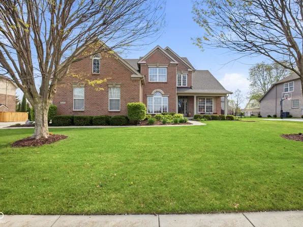 10514 Stonegate Dr, Fishers, IN 46040