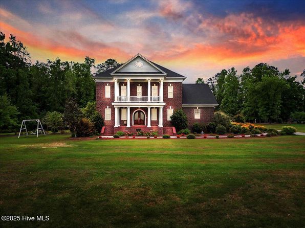 418 Timber Cove Drive, Whiteville, NC 28472