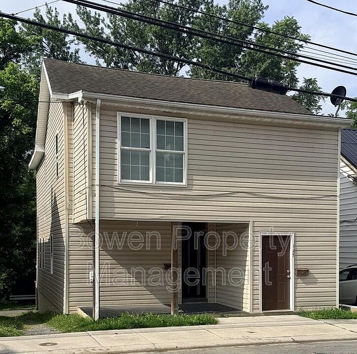 1st image of 125 E Main St