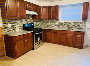 934 Wolf St, Philadelphia, PA 19148