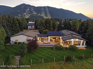 325 Teton Ave, Jackson, WY 83001
