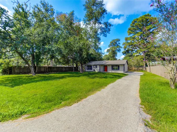 26523 S Carrol Ln, Magnolia, TX 77355