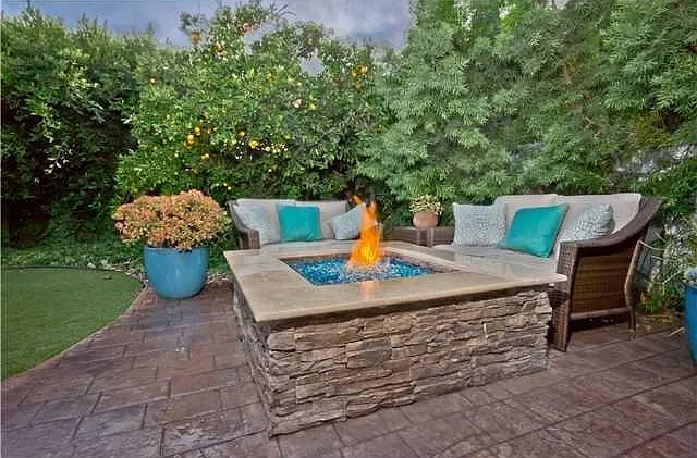5012 Rockford Dr — Photo 3
