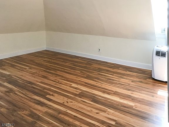 4th image of 79 Claremont Ave Floor 3