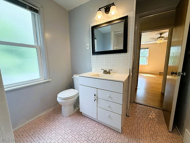 2267 Edgerton Rd — Photo 23