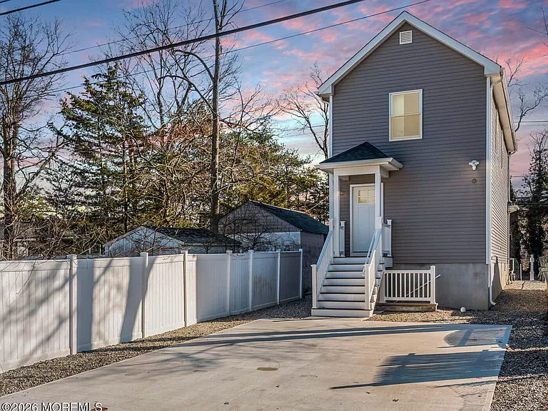 2334 Adams Ave — Photo 24