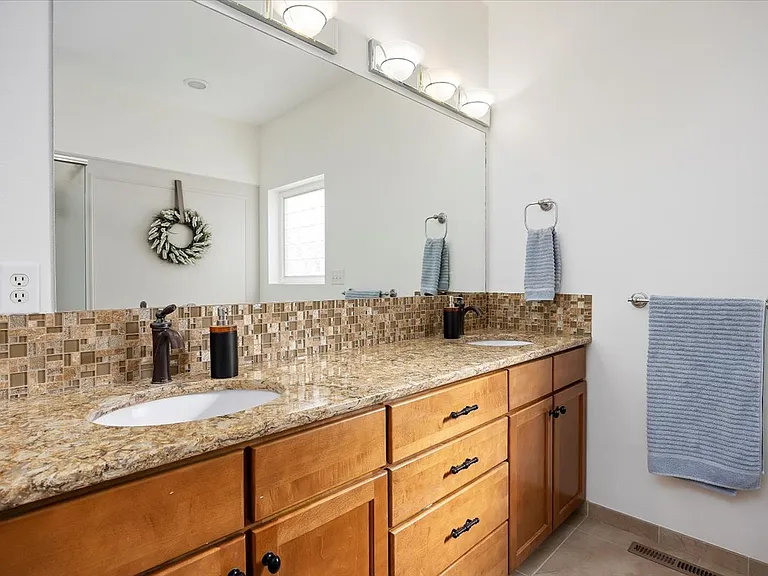 116 Doral Dr — Photo 17